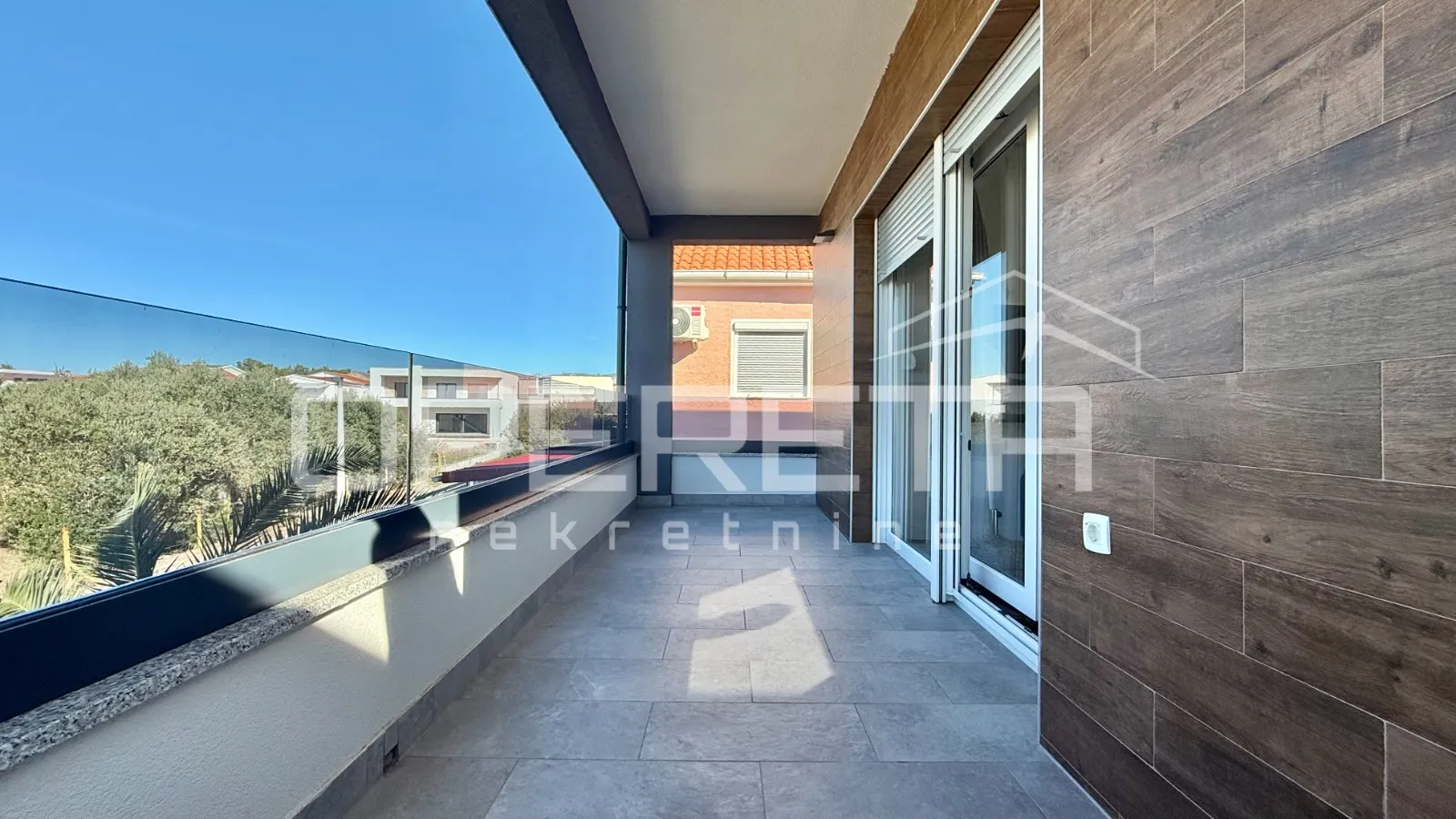 vir – samostojeća kuća s četiri moderno uređena apartmana, 170 m² - slika 33