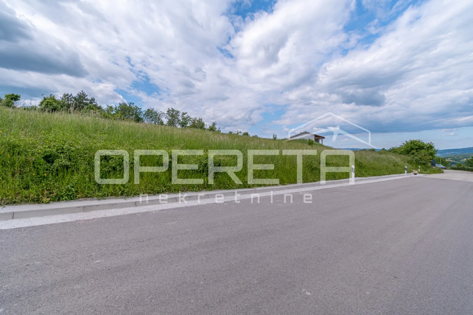 središnja istra-dva građevinska zemljišta 1576 m2 - slika 8