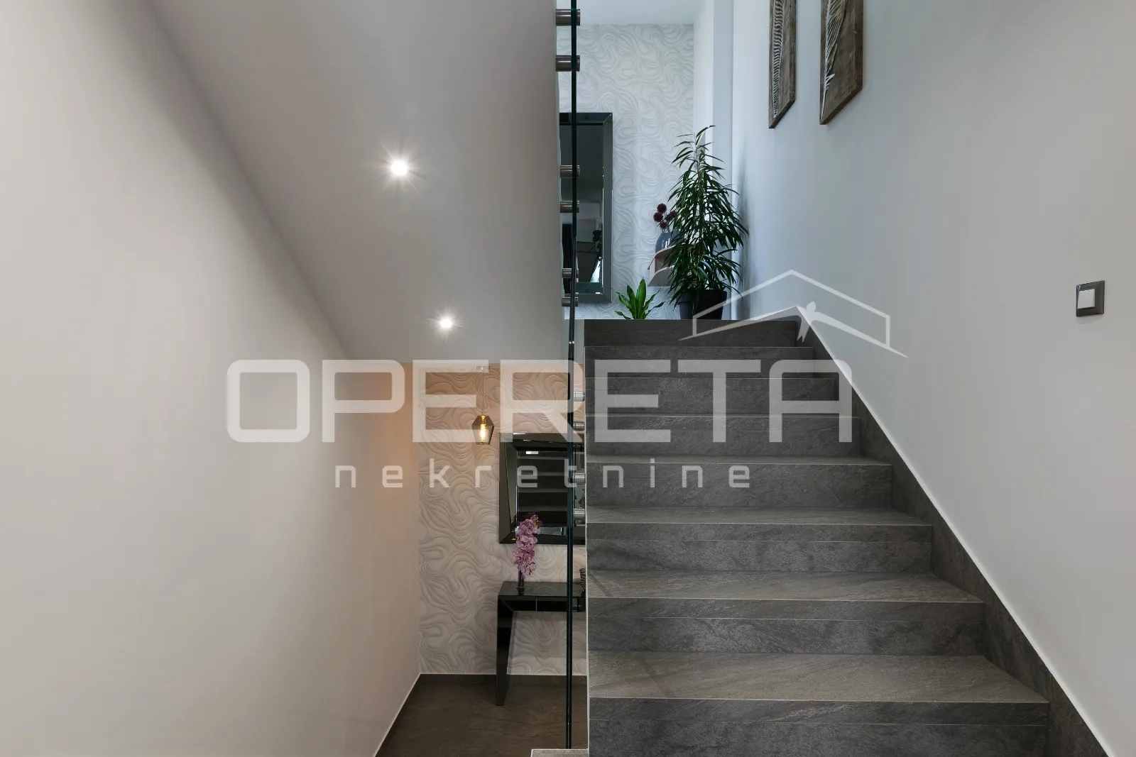 luksuzna vila s bazenom, 300m2, zatoglav - slika 16