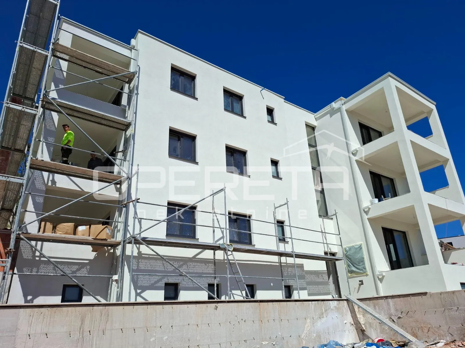 top lokacija u dalmaciji – rogoznica, 70m od mora, useljenje ljeto 2025! - slika 5