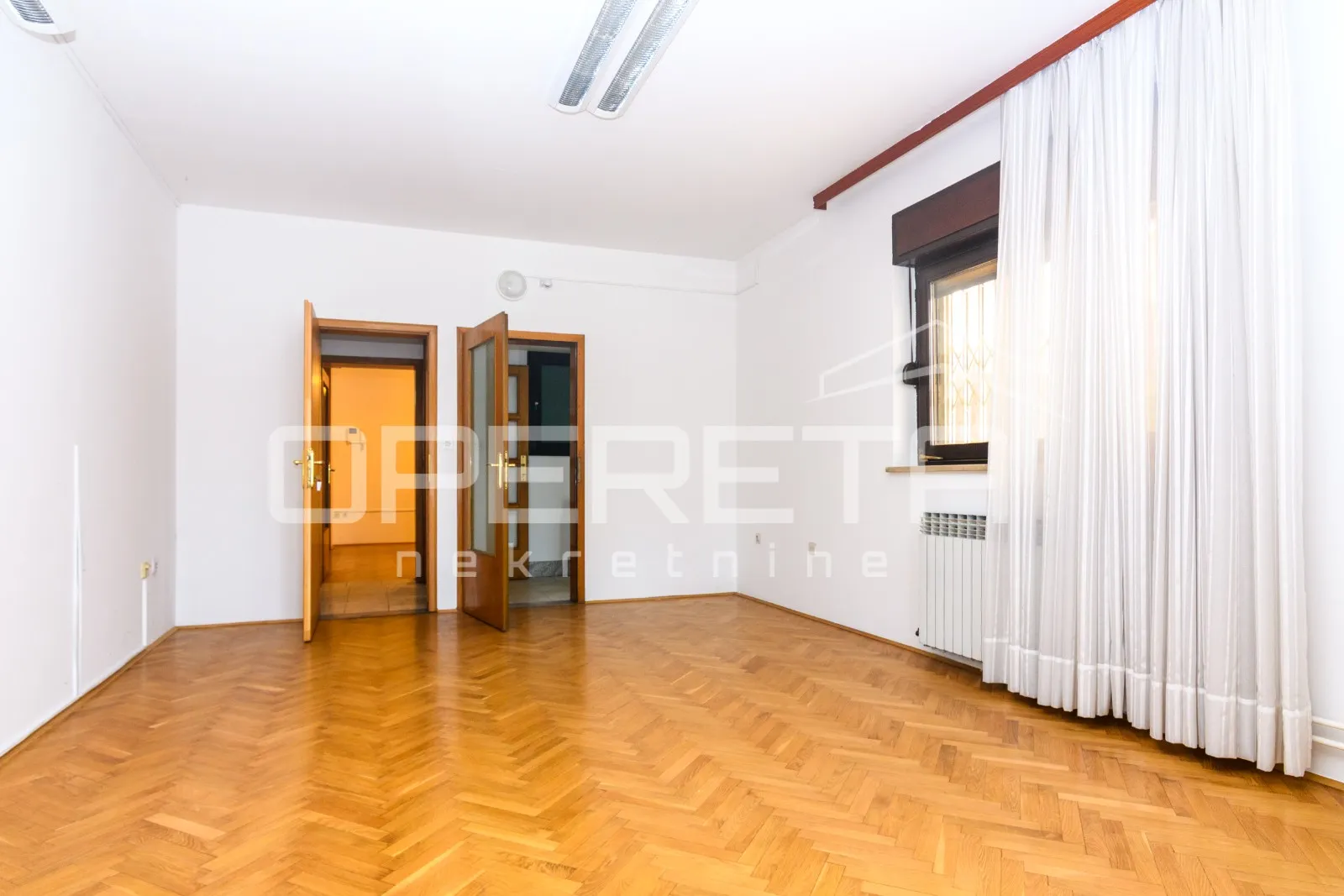 pantovčak - poslovna zgrada ( 529m2) s pomočnim objektom 200m2, najam - slika 14