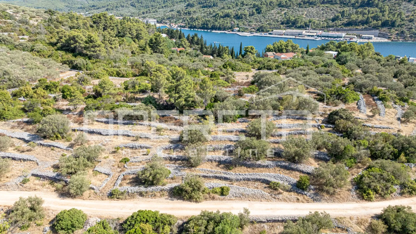 zemljište s karakterom i potencijalom – 932 m2 okruženo prirodom - slika 12