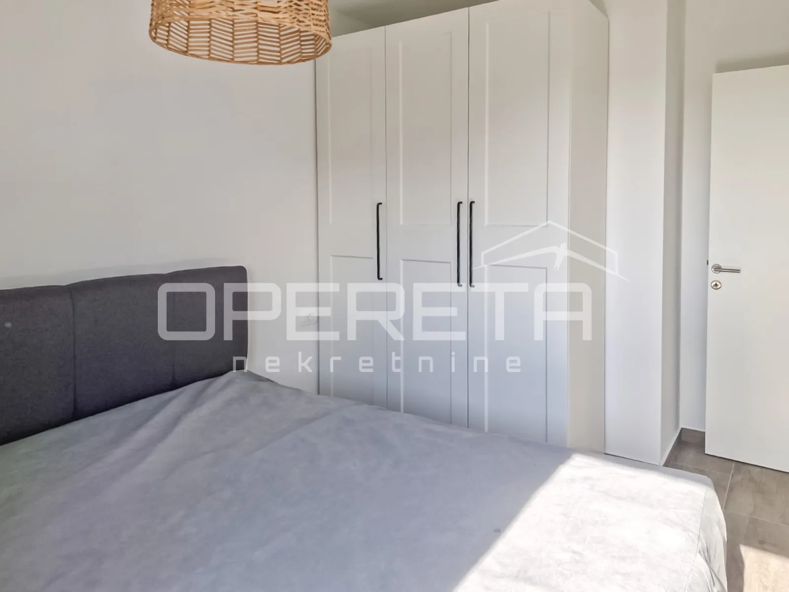 moderan stan s galerijom, vrtom i parkingom, korčula - slika 13