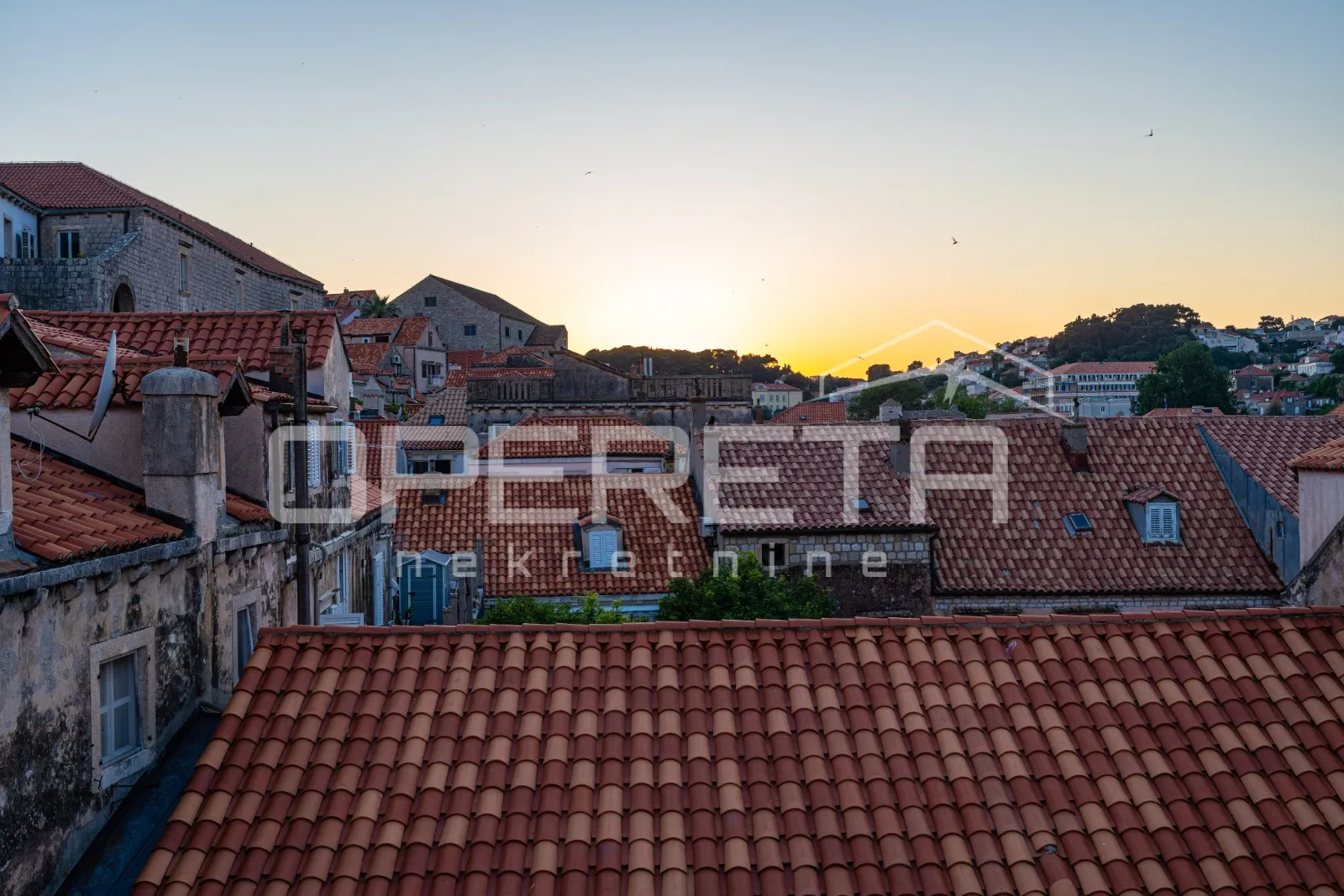 kuća s 9 turističkih apartmana i restoranom u staroj jezgri dubrovnika - slika 2