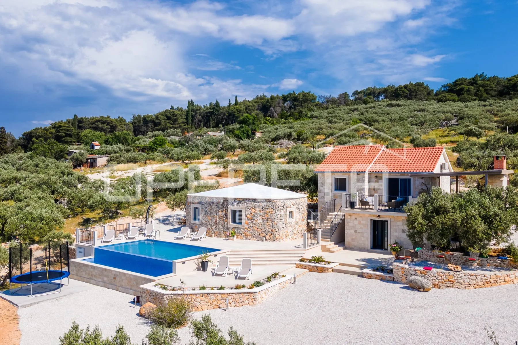 brač ekskluzivno imanje s vilom, panoramskim pogledom i 8000 m² zemljišta, blizi - slika 2