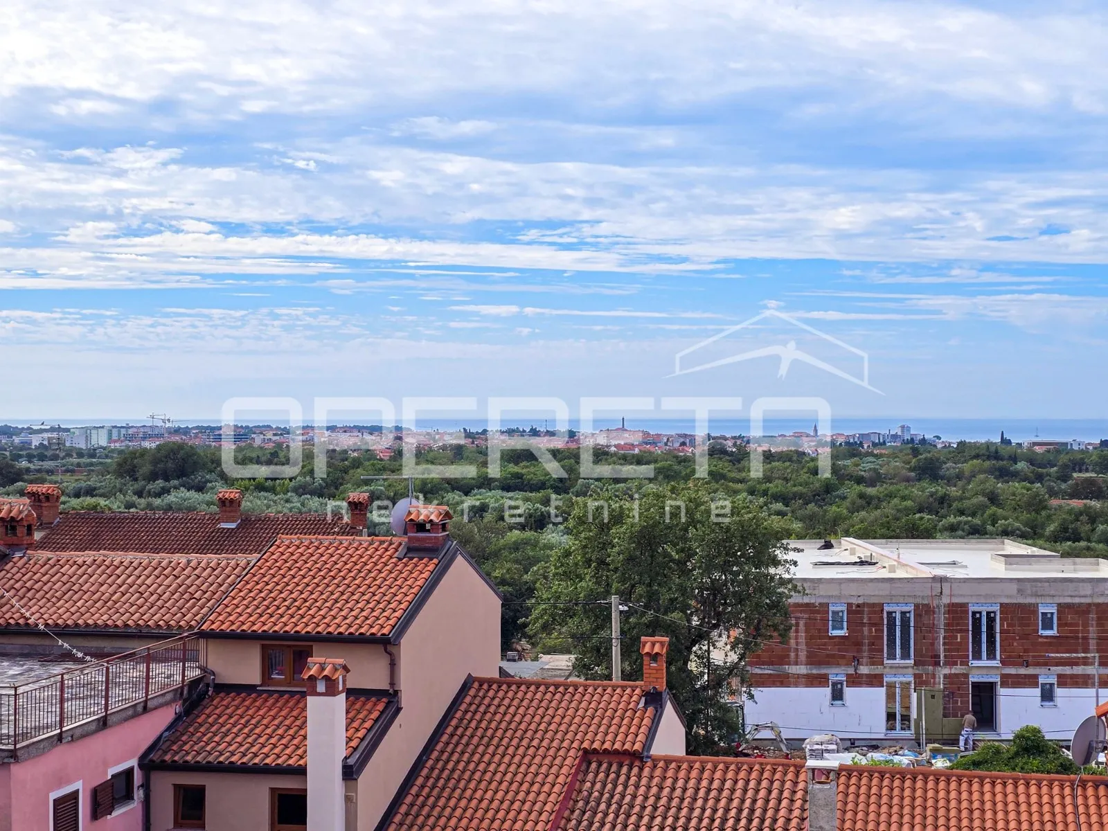 istra, poreč – obiteljska kuća s tri stambene jedinice i pogledom na more - slika 7