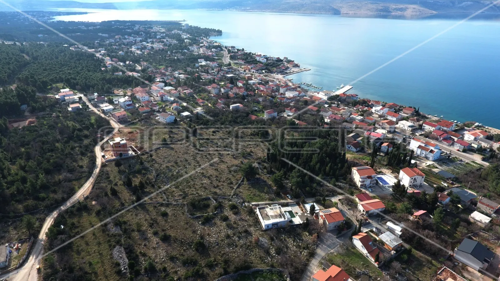 građevinsko zemljište sa borovom šumom u centru starigrada, 4081m2 - slika 6