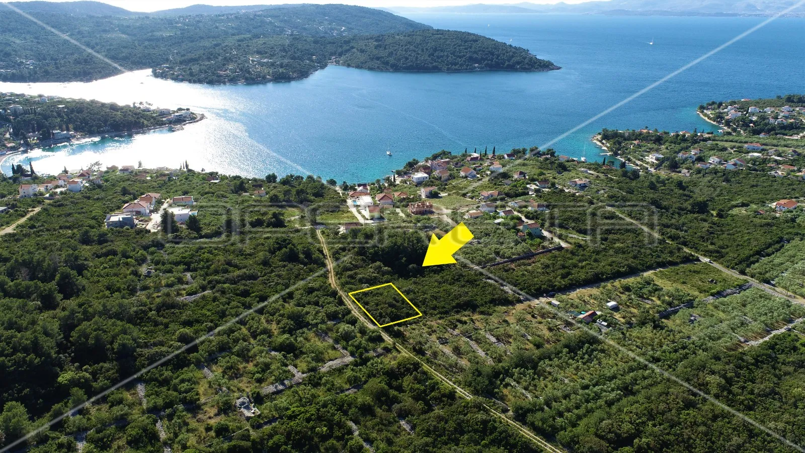 građevinsko zemljište 997 m2, m1 namjena, pogled na more, nečujam, otok šolta - slika 2