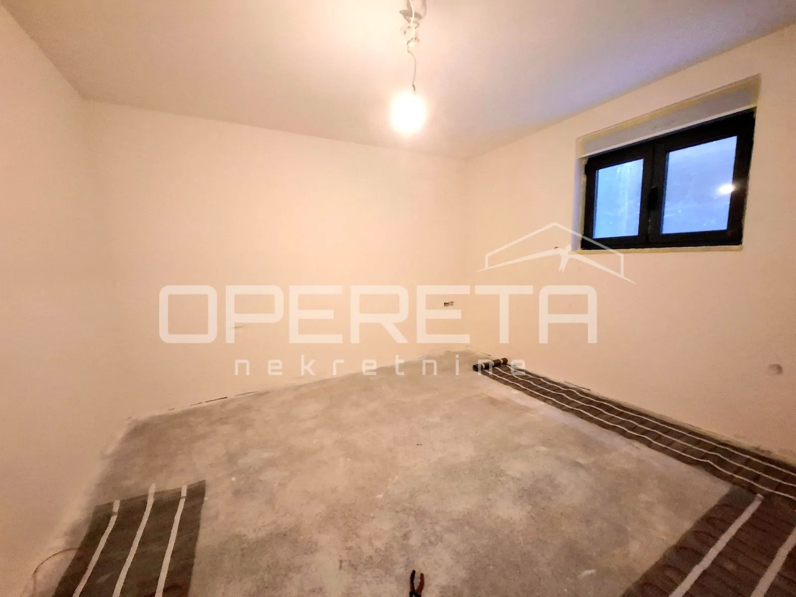 top lokacija u dalmaciji – rogoznica, 70m od mora, useljenje ljeto 2025! - slika 15