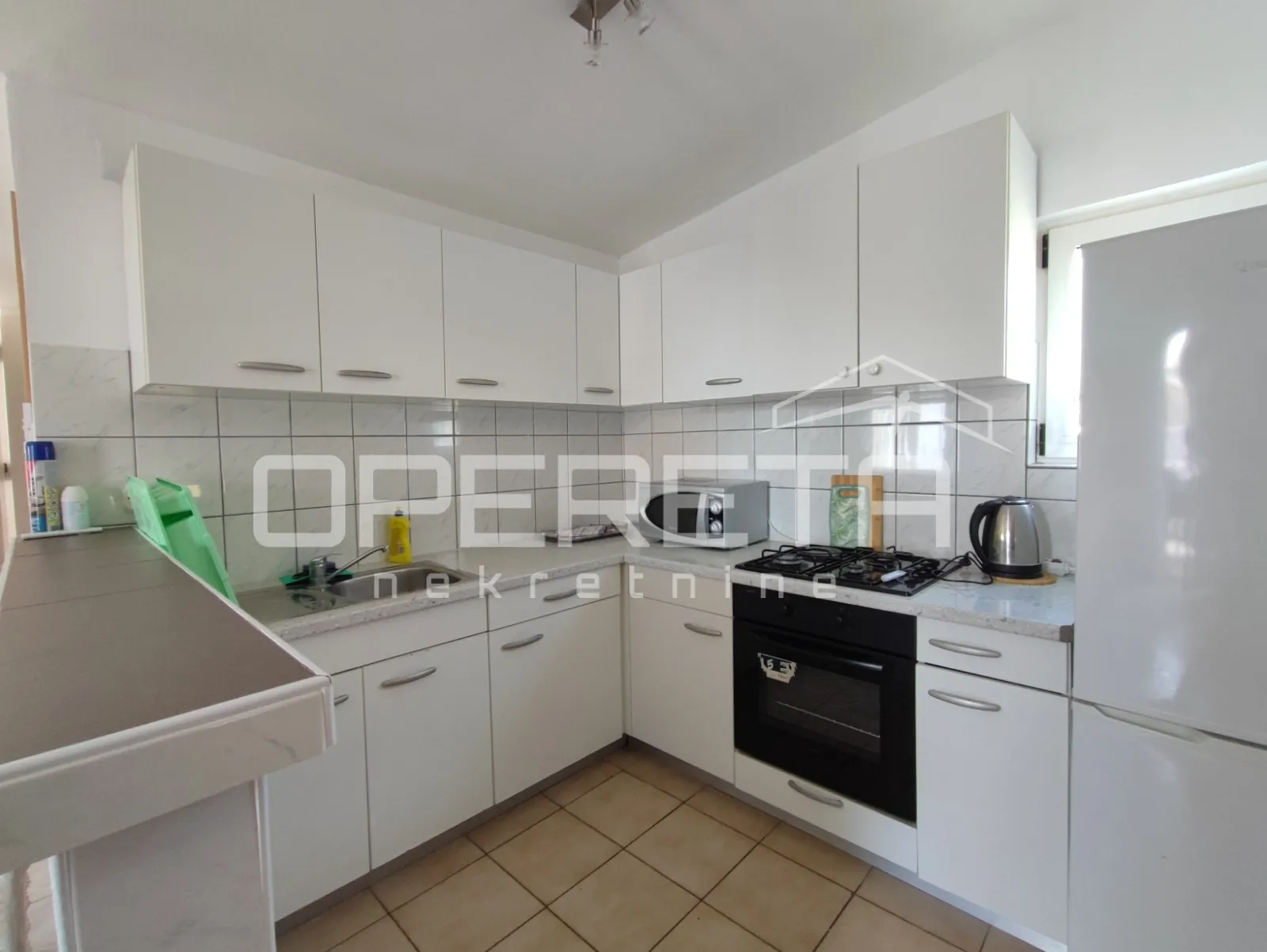 apartmanska kuća s četiri stambene jedinice, 190 m², vir - slika 33