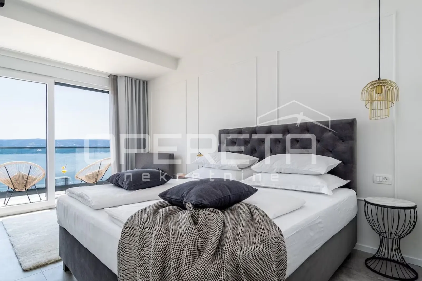 moderna vila s otvorenim pogledom na more, povišena lokaciji uz omiš - slika 10