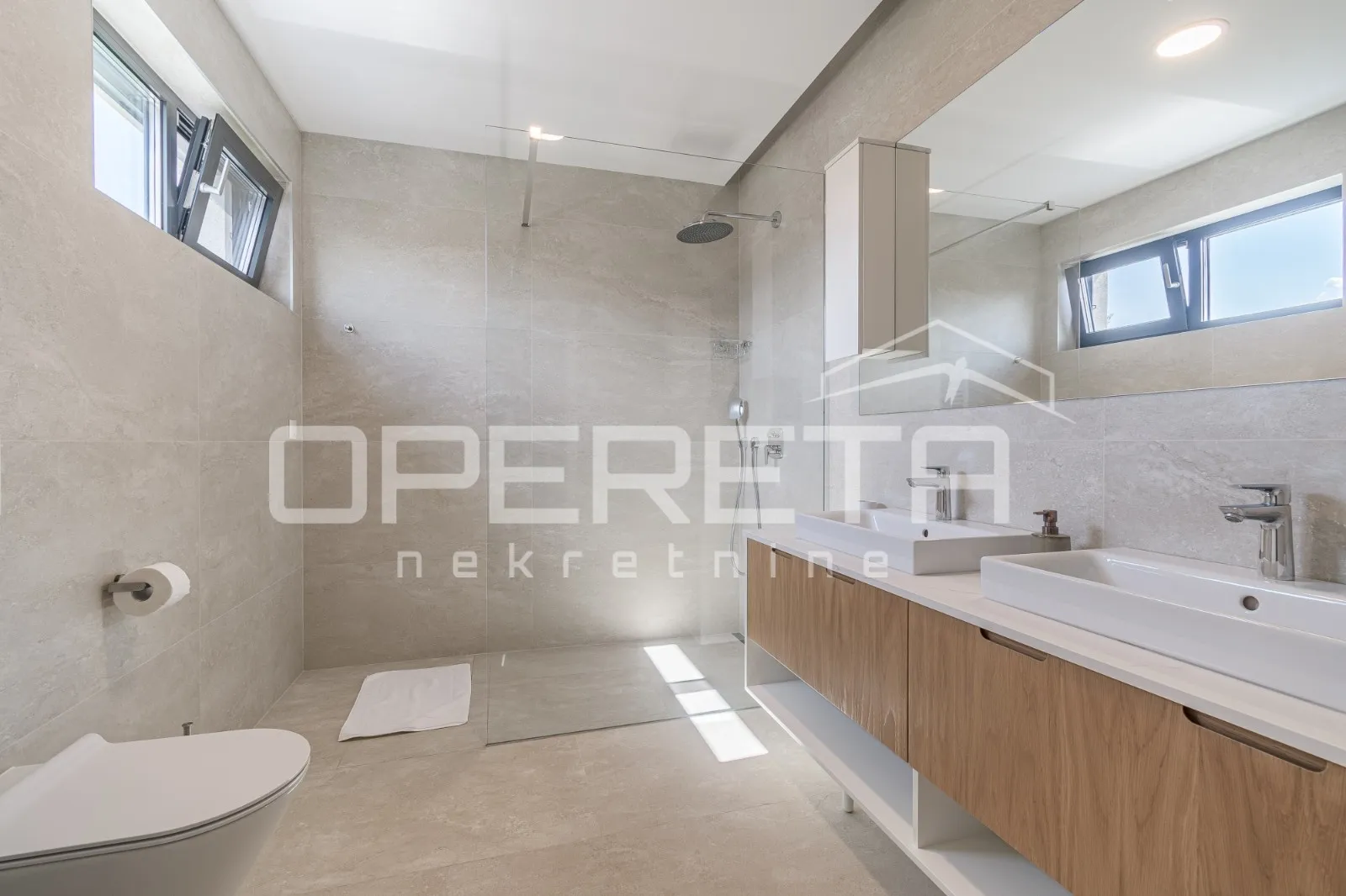 istra, poreč - elegantna i potpuno opremljena vila na periferiji poreča - slika 16