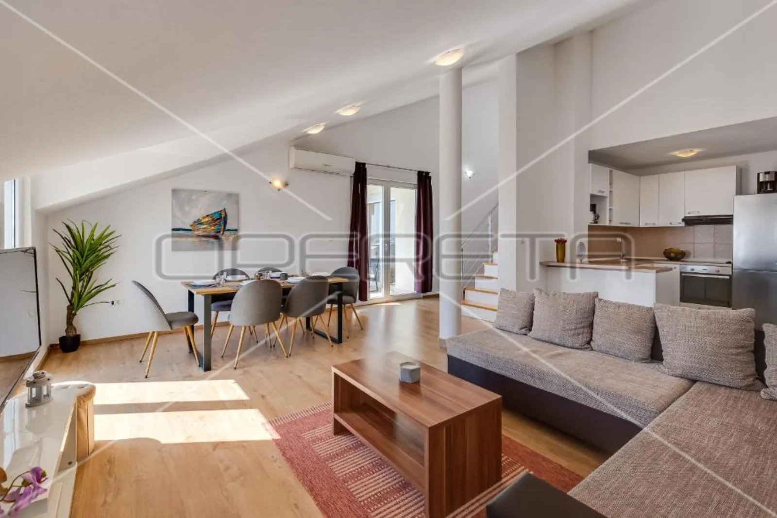 petrčane - kuća s 10 etažiranih apartmana, 100m od mora - slika 4