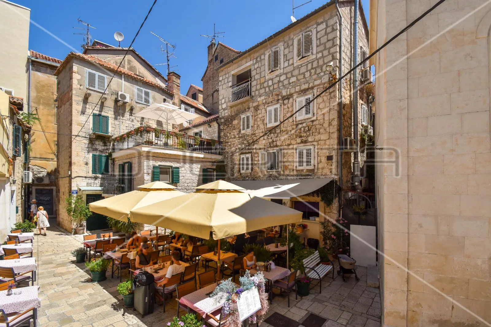 poslovno stambena zgrada u centru stare gradske jezgre, split - slika 25