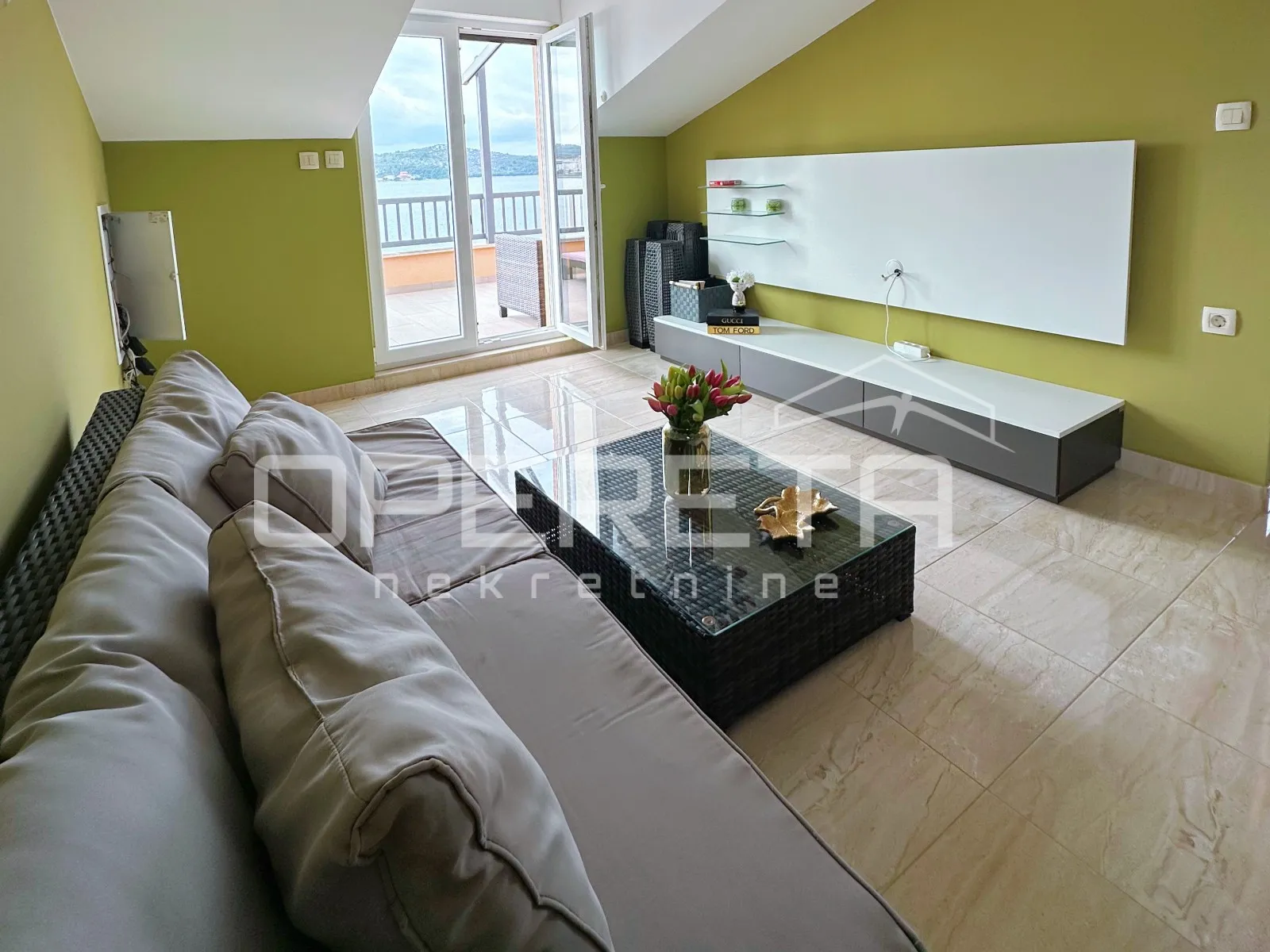 prvi red do mora, kuća s 4 apartmana, zatoglav - slika 3