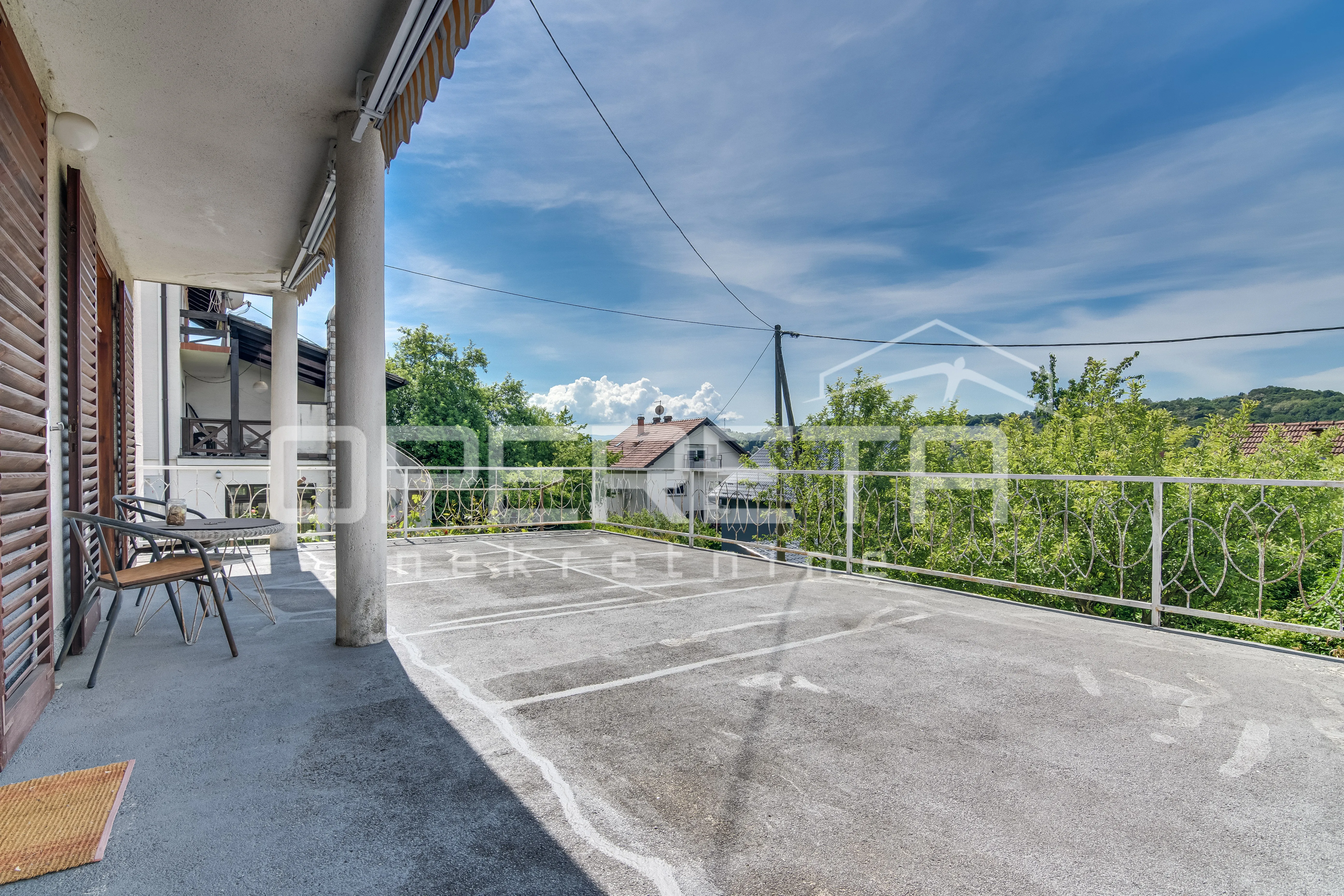 prodaja, kuća, krapinske toplice, ul. zlatka balokovića 225m2 nkp. - slika 9