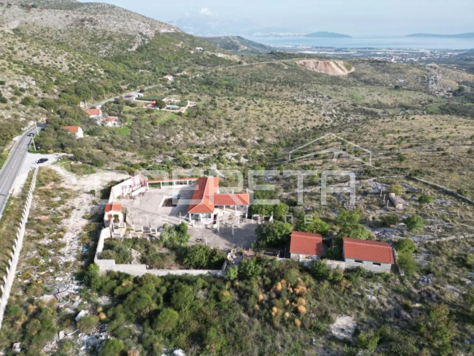 trogir, plano, građevinsko zemljište sa pogledom na zaljev - slika 8