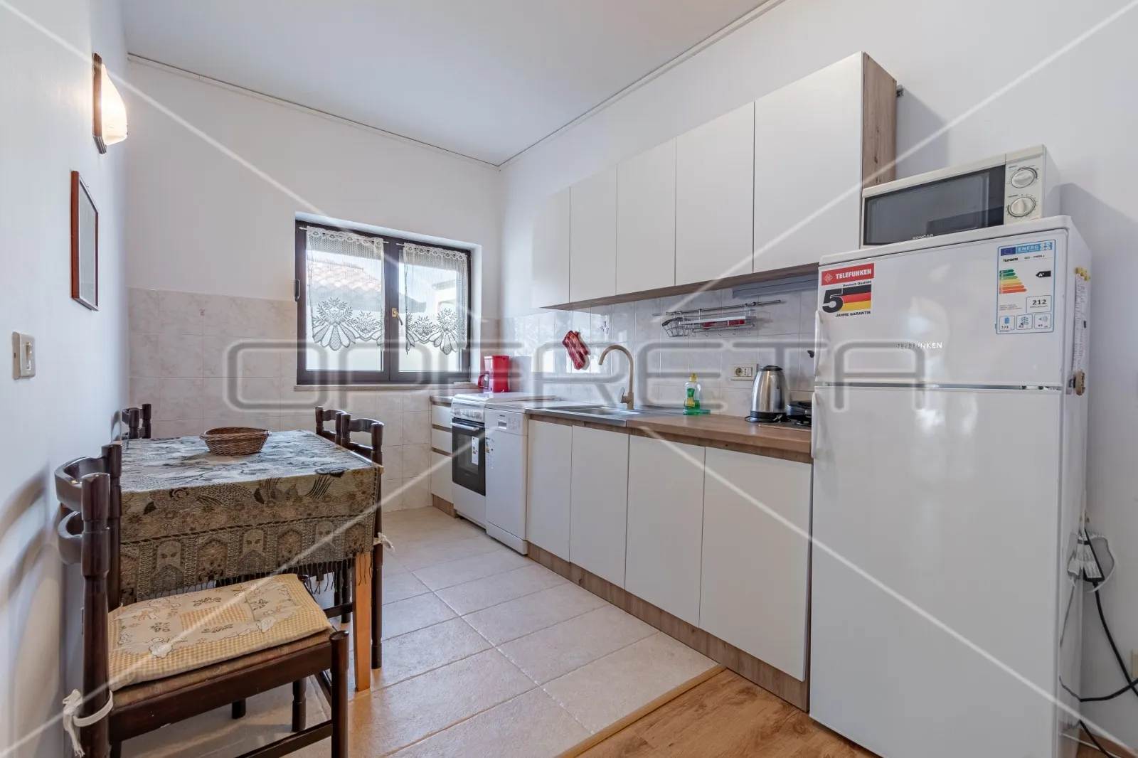 apartmanska kuća u puli s 5 apartmana, garažom i bazenom! - slika 15