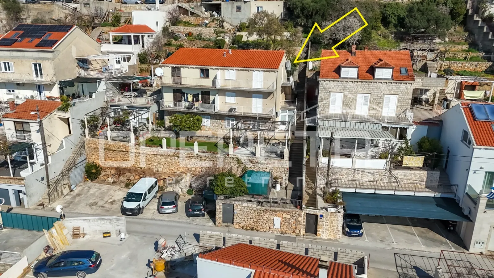 dva odvojena stana s vrtom, pogledom na more i parkinzima, dubrovnik - slika 23