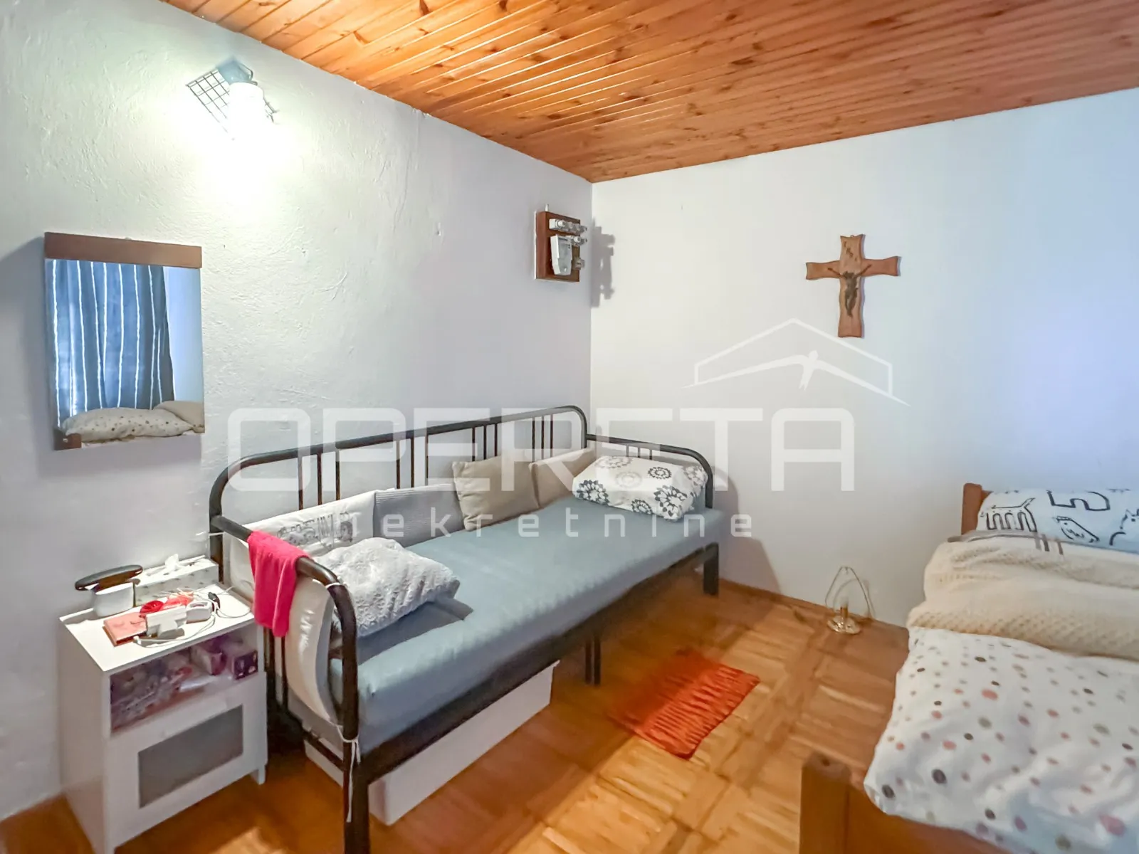vikendica sa 404 m² zemljišta u mirnom dijelu zatona - slika 3