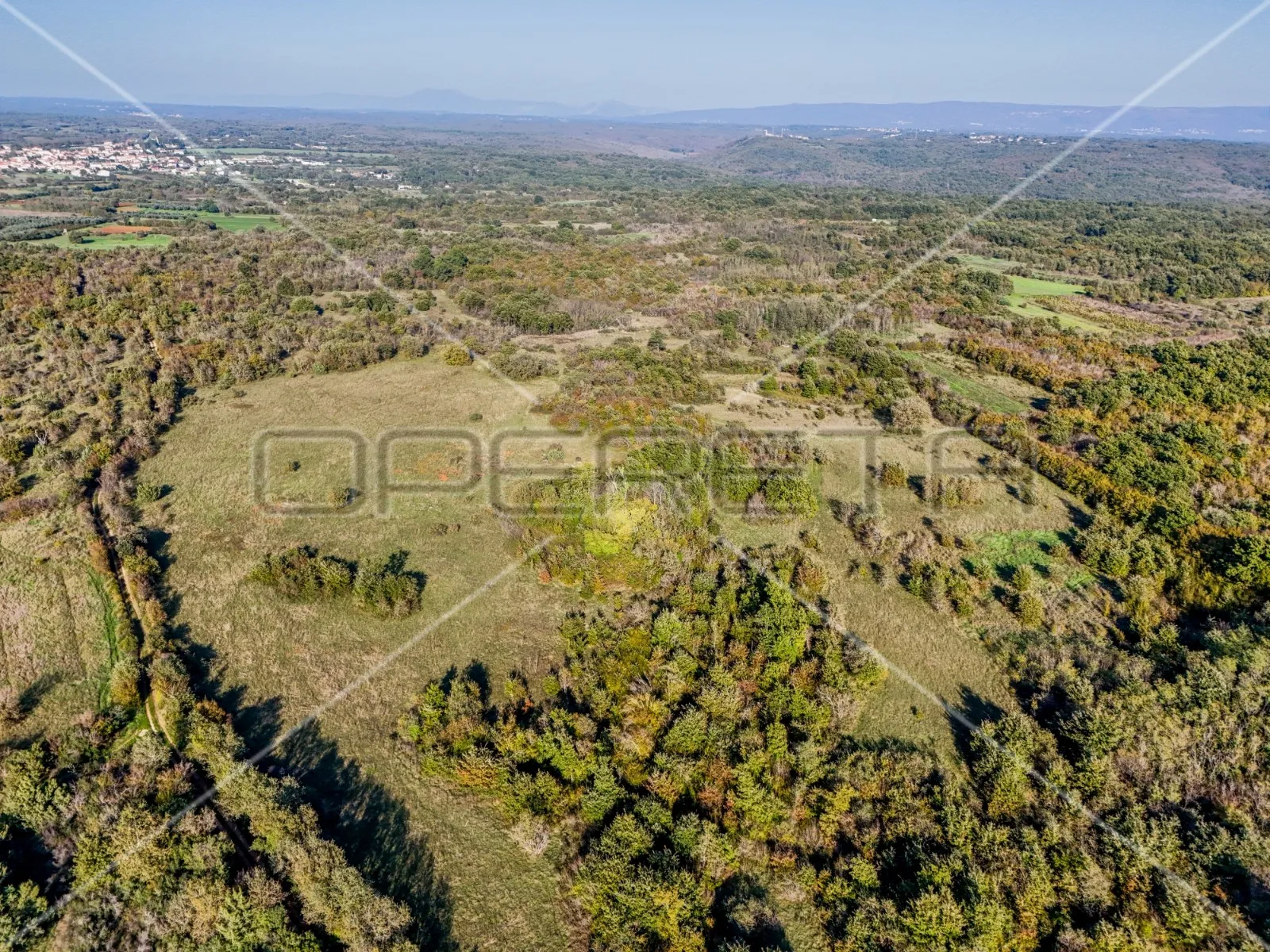 Prostrano poljoprivredno zemljište 67900m2 Marčana