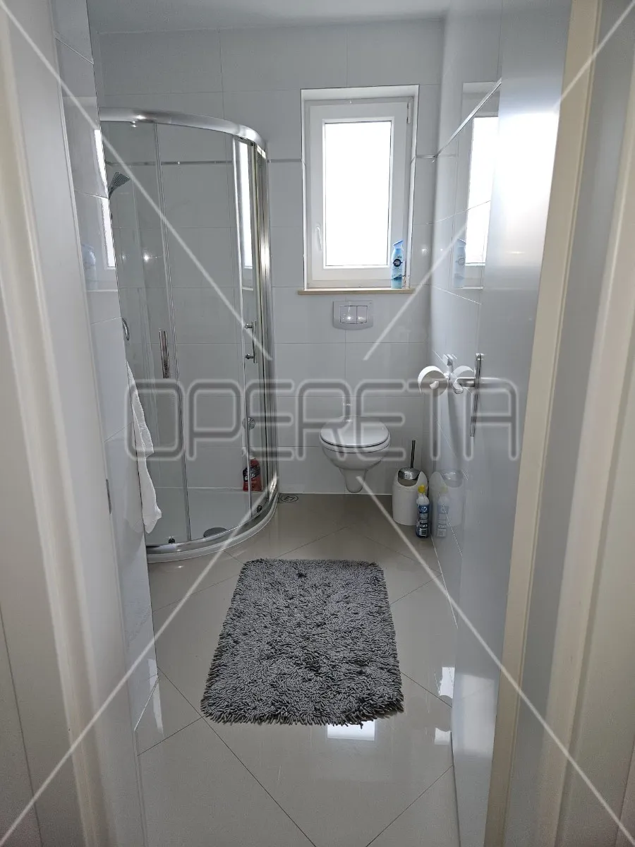 malinska, noviji duplex 4bdr s dvije terase, 2 parkirna mjesta, pogled more, atr - slika 28