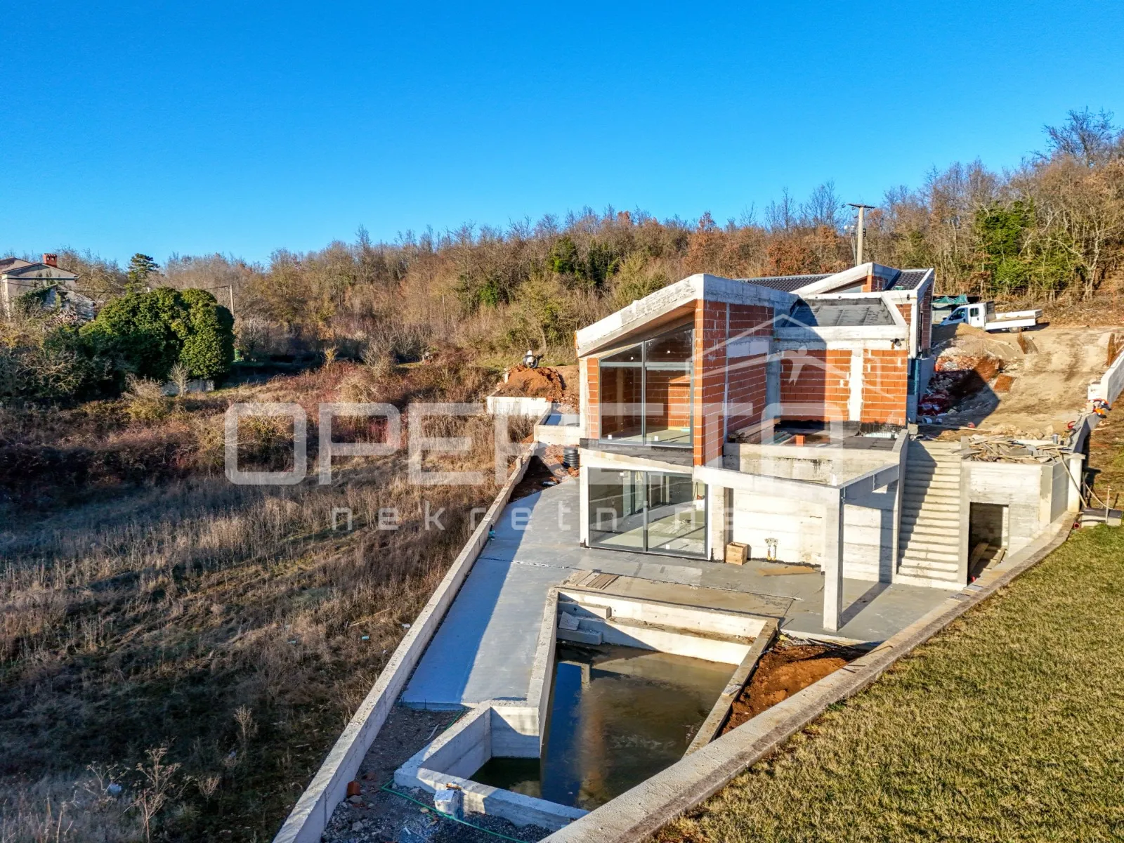 istra, pićan, luksuzna vila u novogradnji - slika 6