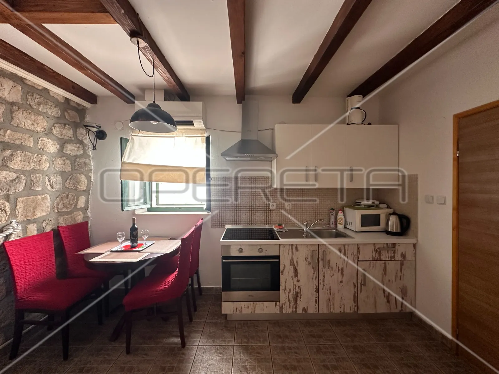 Kamena kuća 105 m2 – šarm i mediteranski ugođaj, Ston