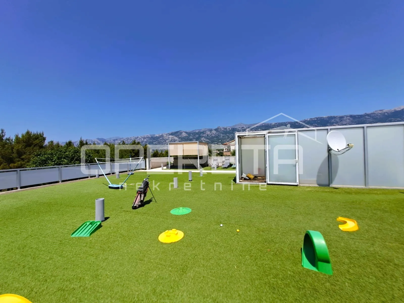 top investicija u dalmaciji: 4 apartmana + dvorište + projekt – 50 m od mora - slika 10