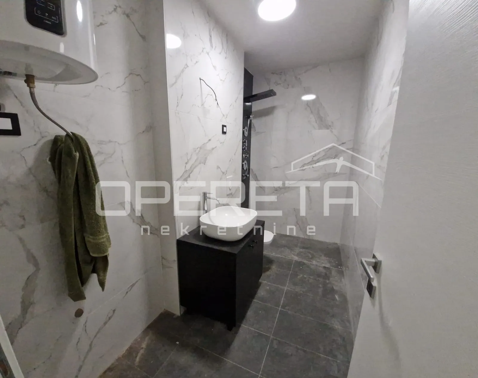 udoban i funkcionalan stan od 52,80 m2 u srcu gruža – idealan za obitelj - slika 19