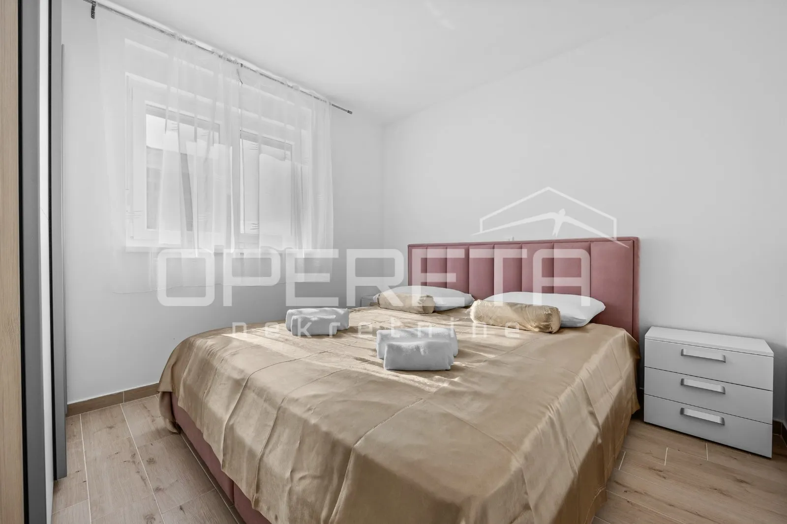 stan peroj novogradnja 2 sobe i balkon - slika 9