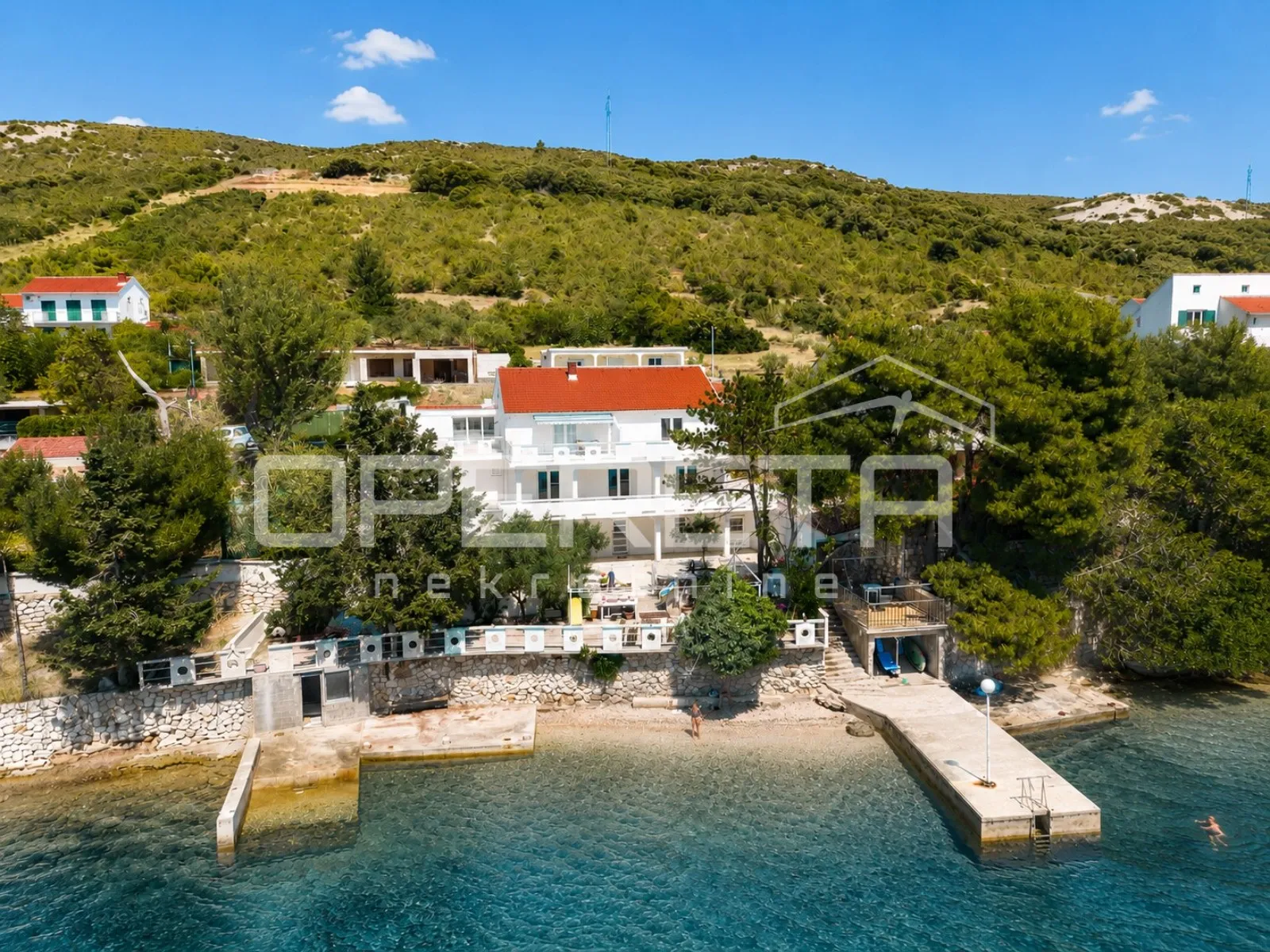 stara novalja - 6 etažiranih apartmana prvi red do mora - slika 34