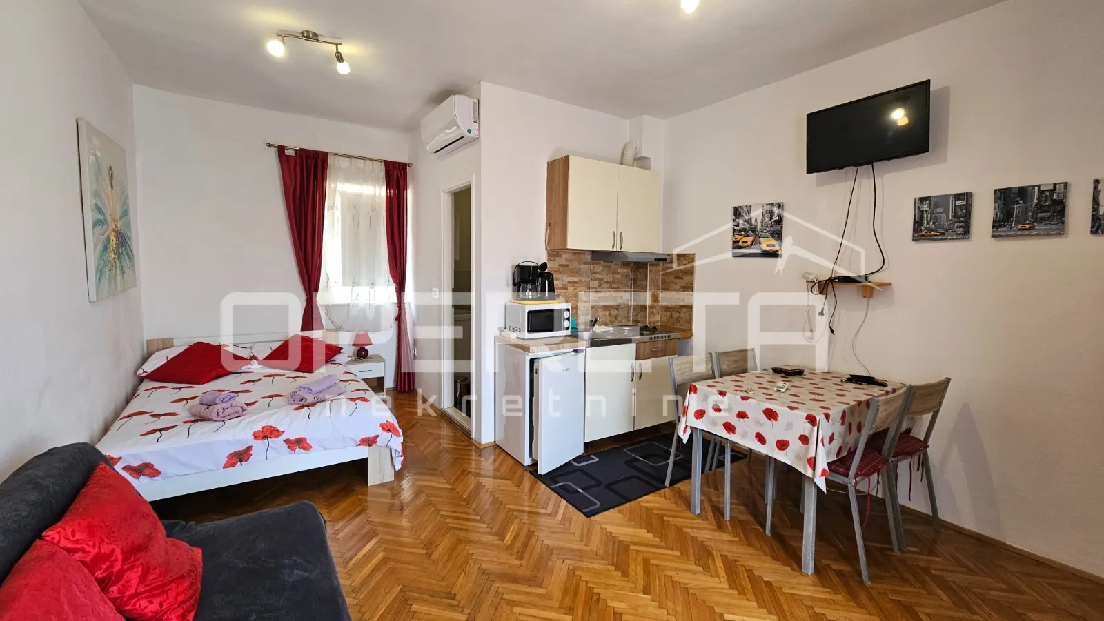 zadar, arbanasi – kuća s bazenom i 6 studio apartmana - slika 9