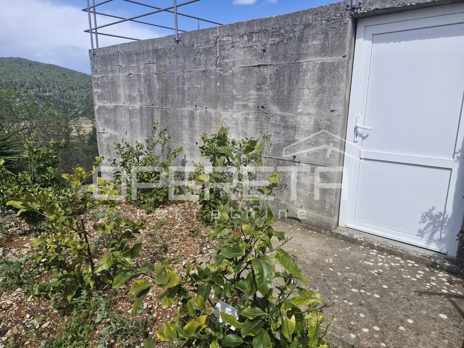 obiteljska kuća s pogledom na blatsko polje, blato, otok korčula - slika 25