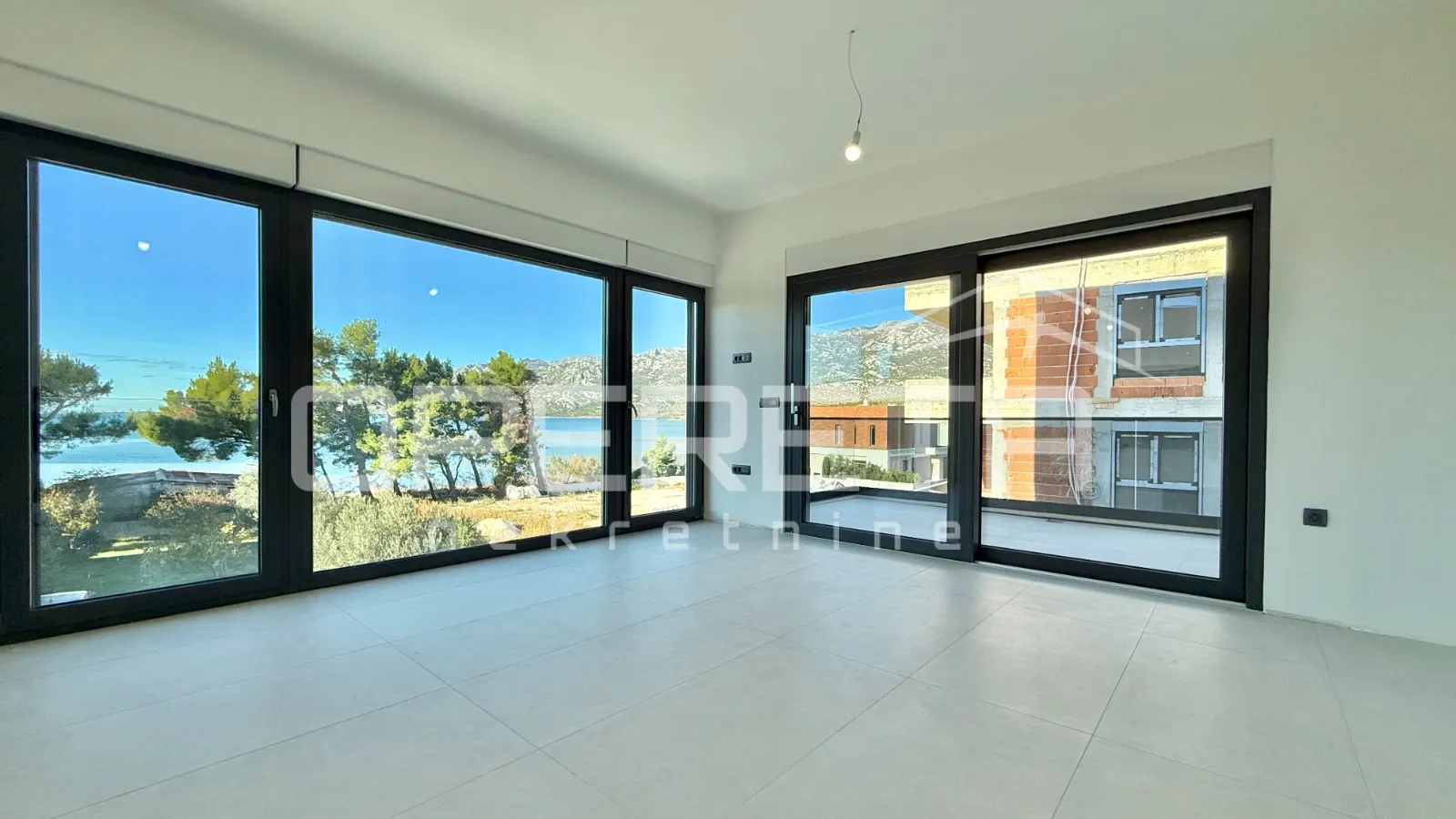 stan sa dvije spavaće sobe, prvi kat, rovanjska - slika 3
