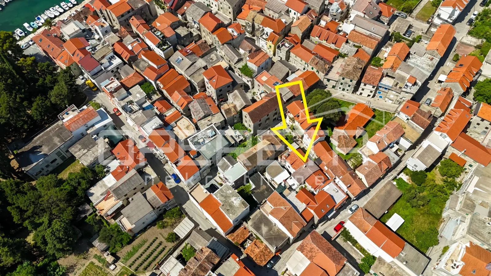 kuća u nizu u staroj jezgri, kaštel lukšić, 90 m2 - slika 8