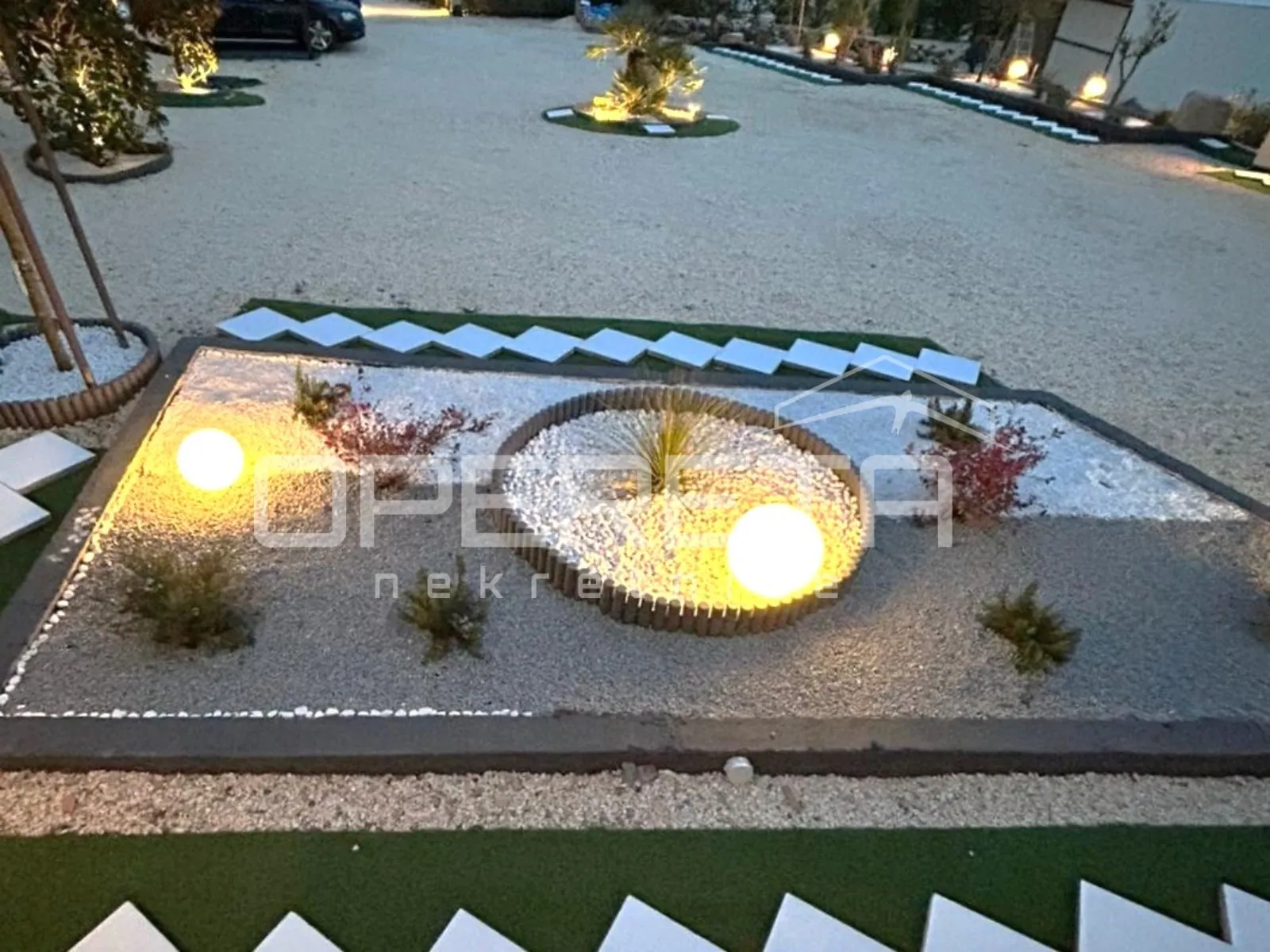 luksuzna kuća s velikom okućnicom, šibenik- bilice - slika 20