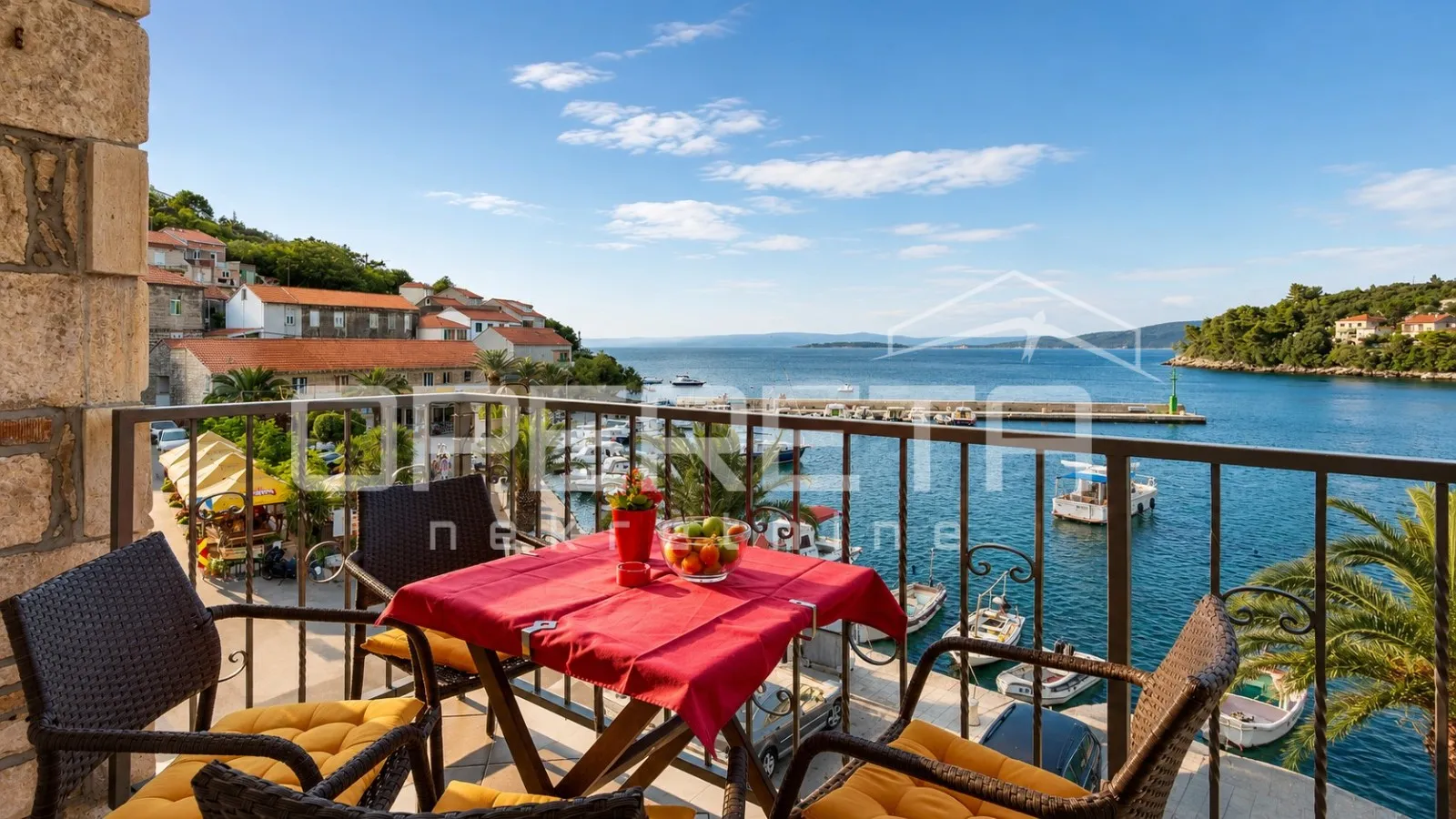 Korčula, dva apartmana s pogledom i velikom terasom - Račišće