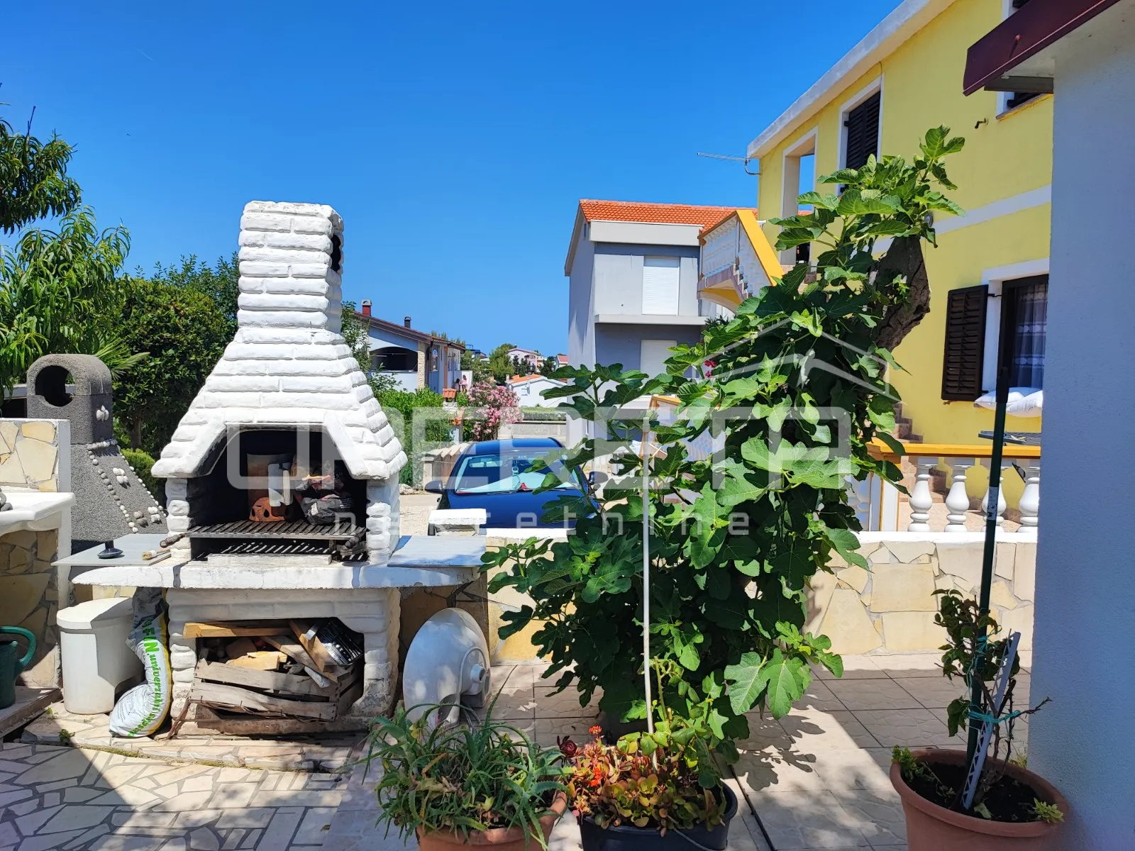 apartmanska kuća s četiri stambene jedinice, 190 m², vir - slika 5