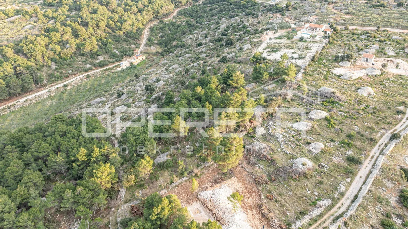 poljoprivredno zemljište od 8172 m2, otok brač - slika 3