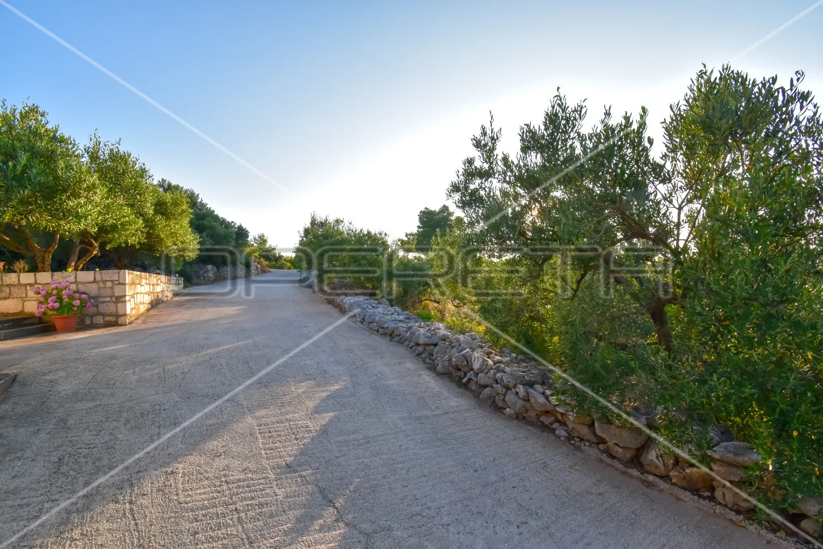 zemljište, supetar otok brač, pogled na more i idejni projekt za 4 luksuzne vile - slika 16