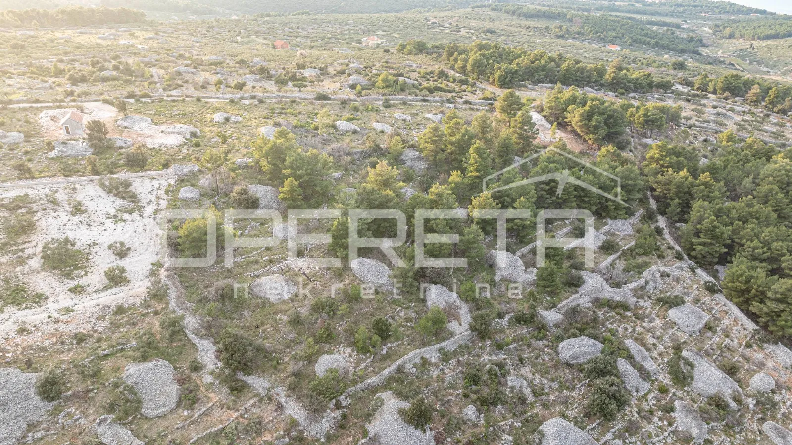 poljoprivredno zemljište od 8172 m2, otok brač - slika 7