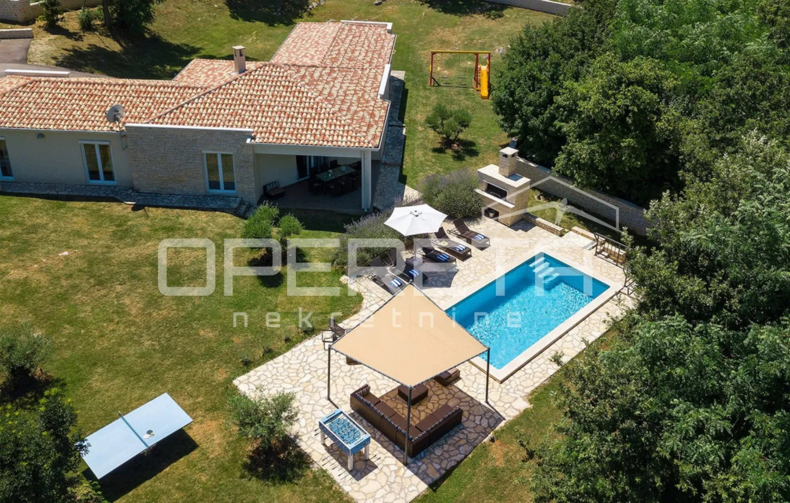 istra, labin, predivna kuća sa bazenom na zemljištu od 4261 m2, mirna lokacija - slika 2