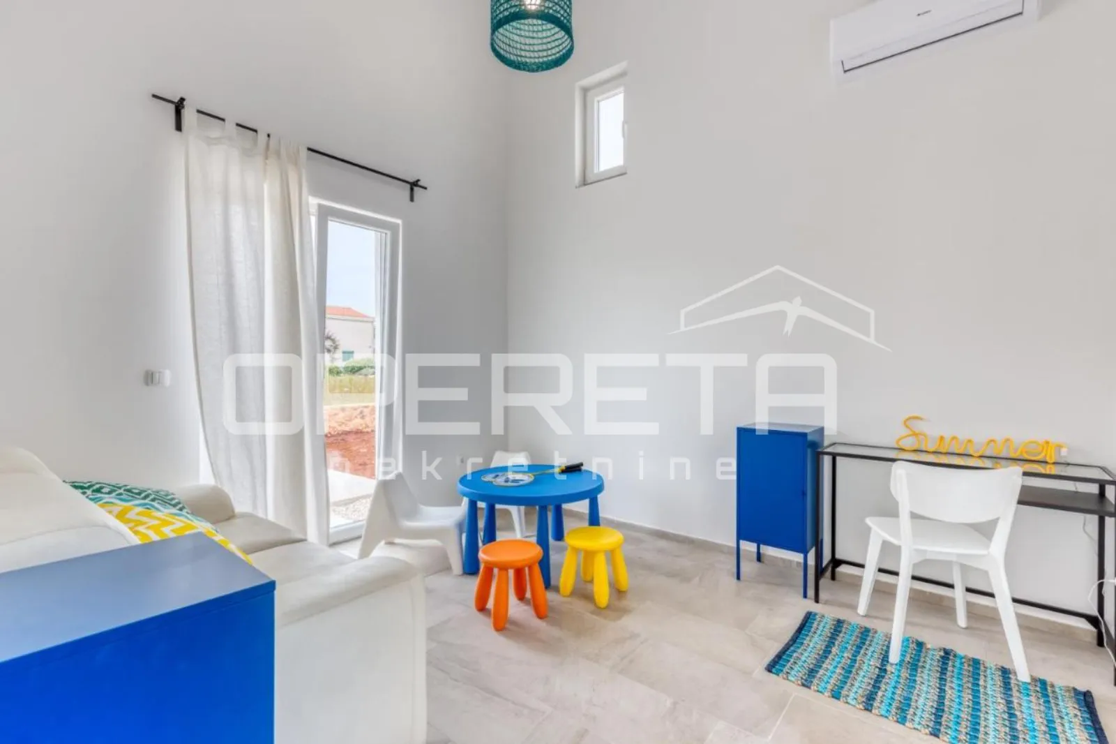 prava mediteranska vila, 250m2, s pogledom na more i unutarnjim, grijanim bazeno - slika 20