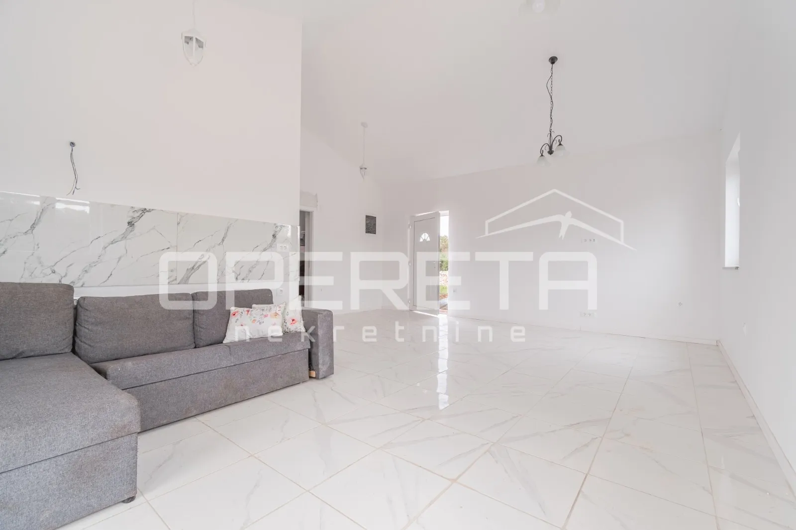 prizemnica 70m2 s bazenom i dvorištem - svetvinčenat - slika 6