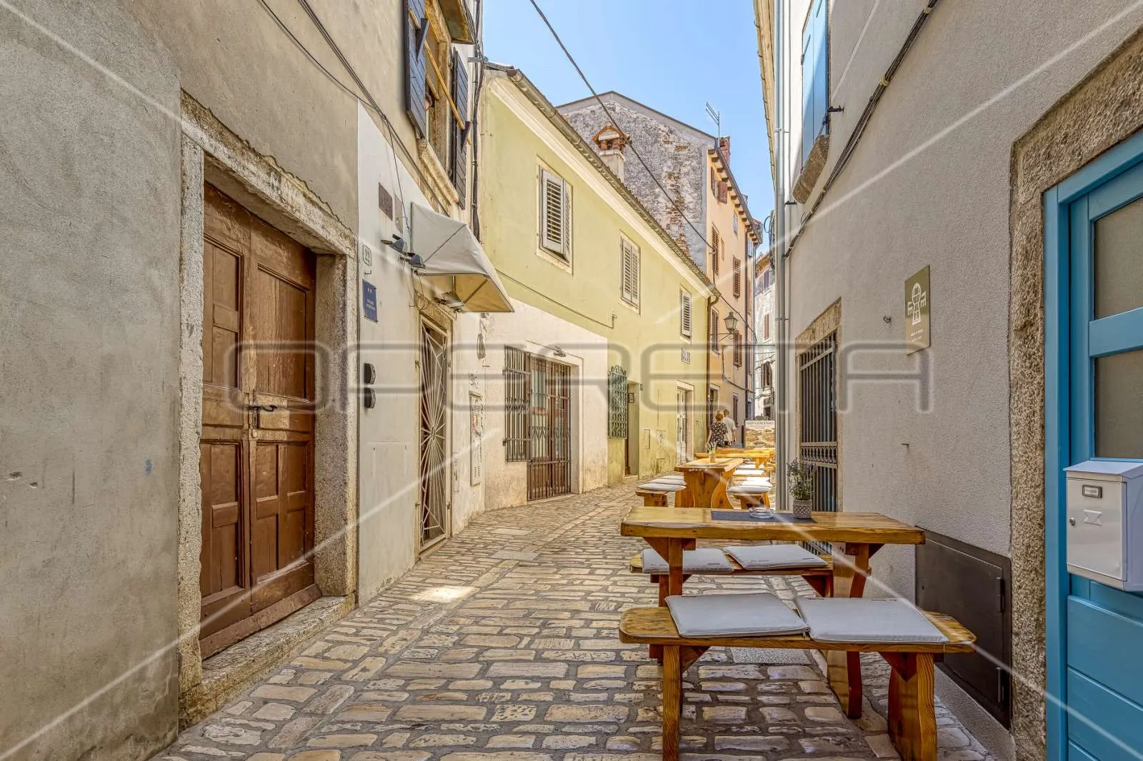 kuća s dvorištem u srcu rovinja, 316 m2 - slika 2