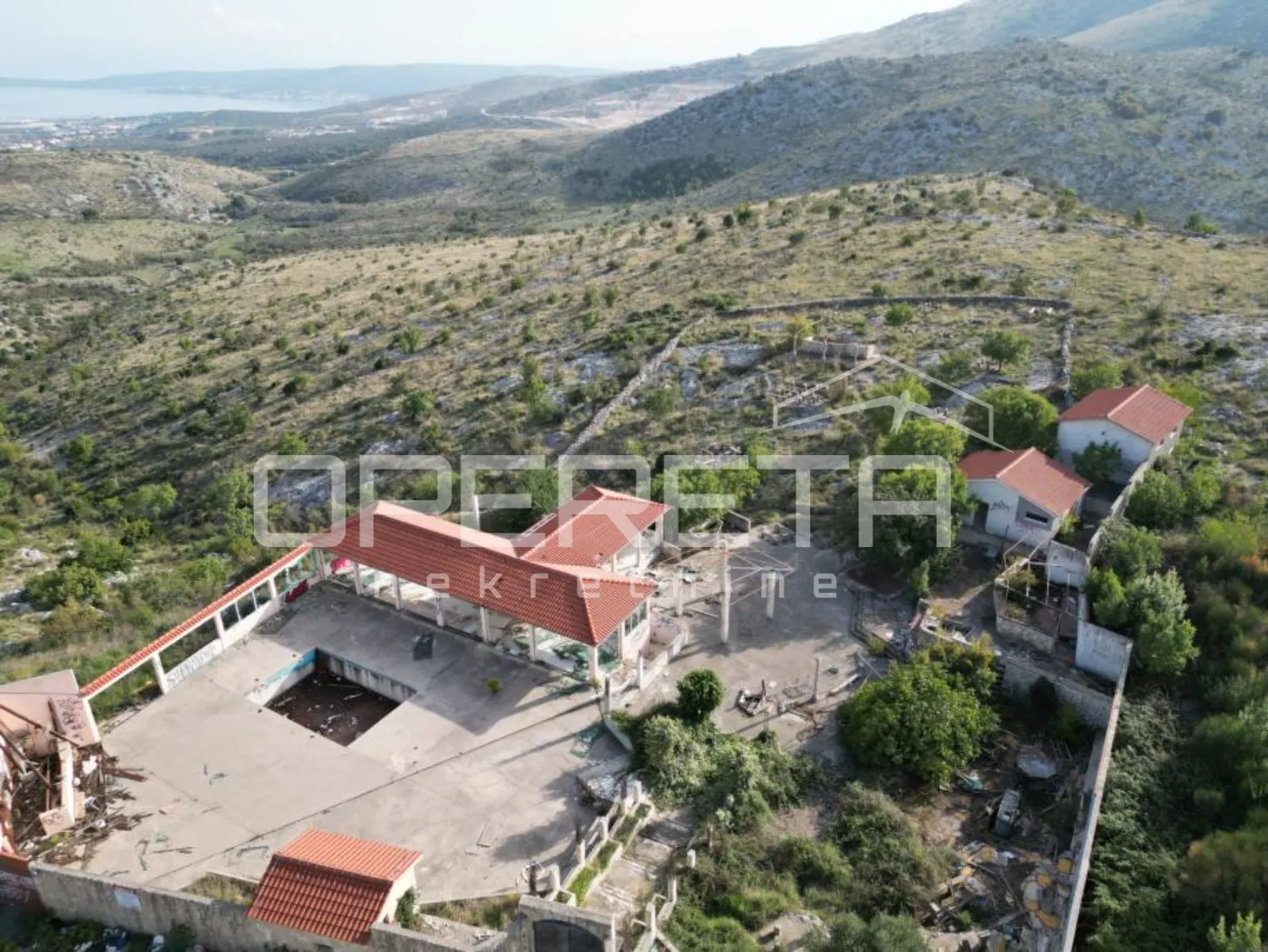 trogir, plano, građevinsko zemljište sa pogledom na zaljev - slika 9