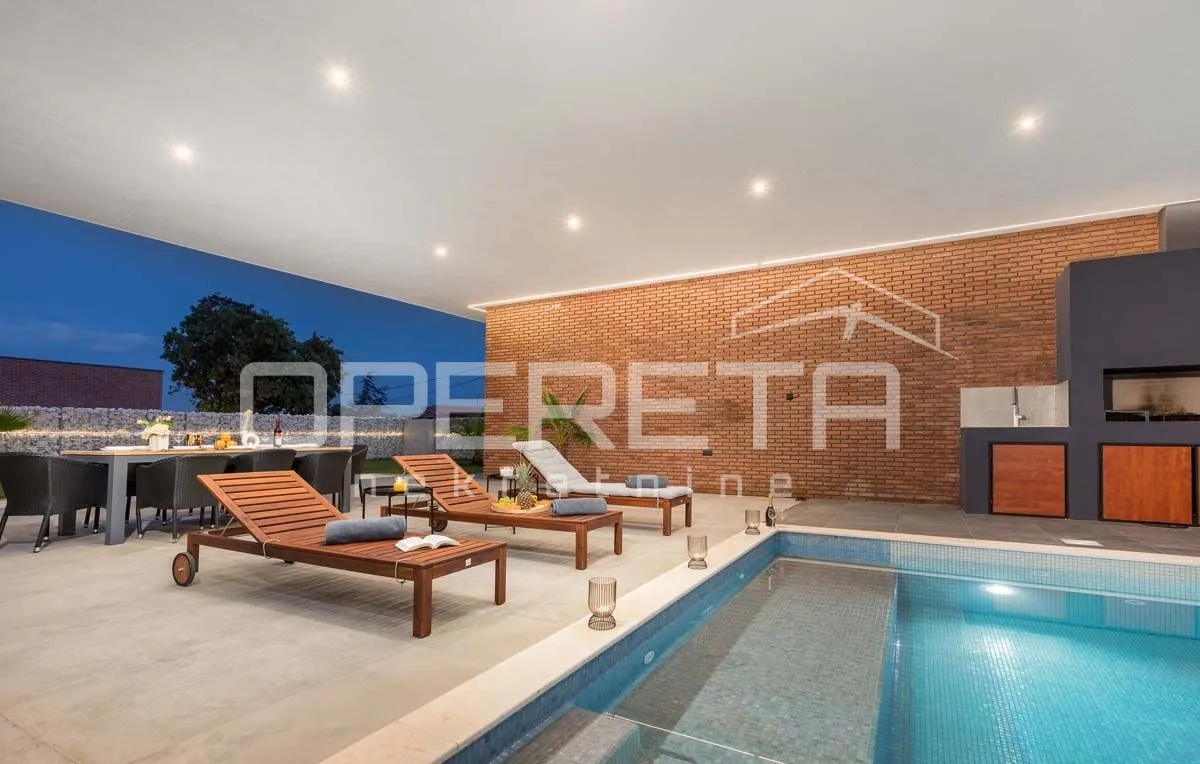 luksuzna smart home villa s pogledom na more i infinity bazenom - slika 14