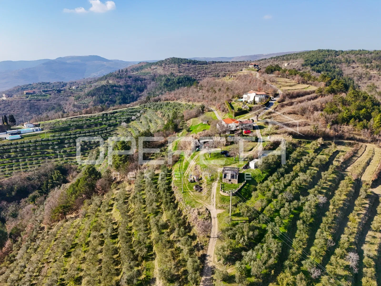 veliko imanje od 170 000 m2 s predivnim pogledom - slika 10