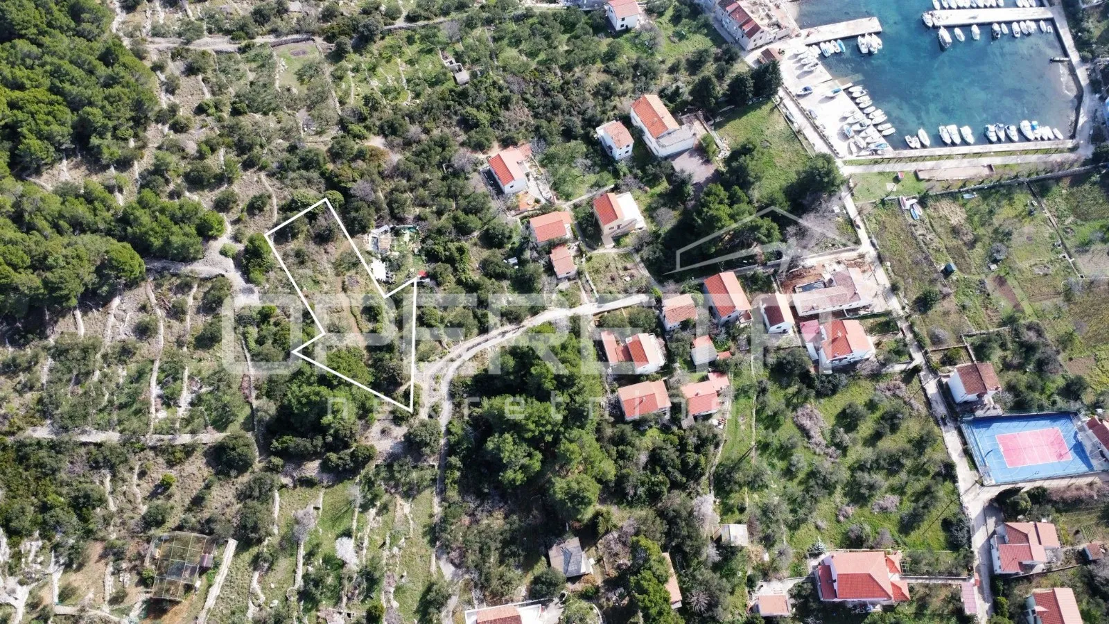 Građevinsko zemljište, 637 m2, 100 m do mora, otok Prvić - Prvić Luka